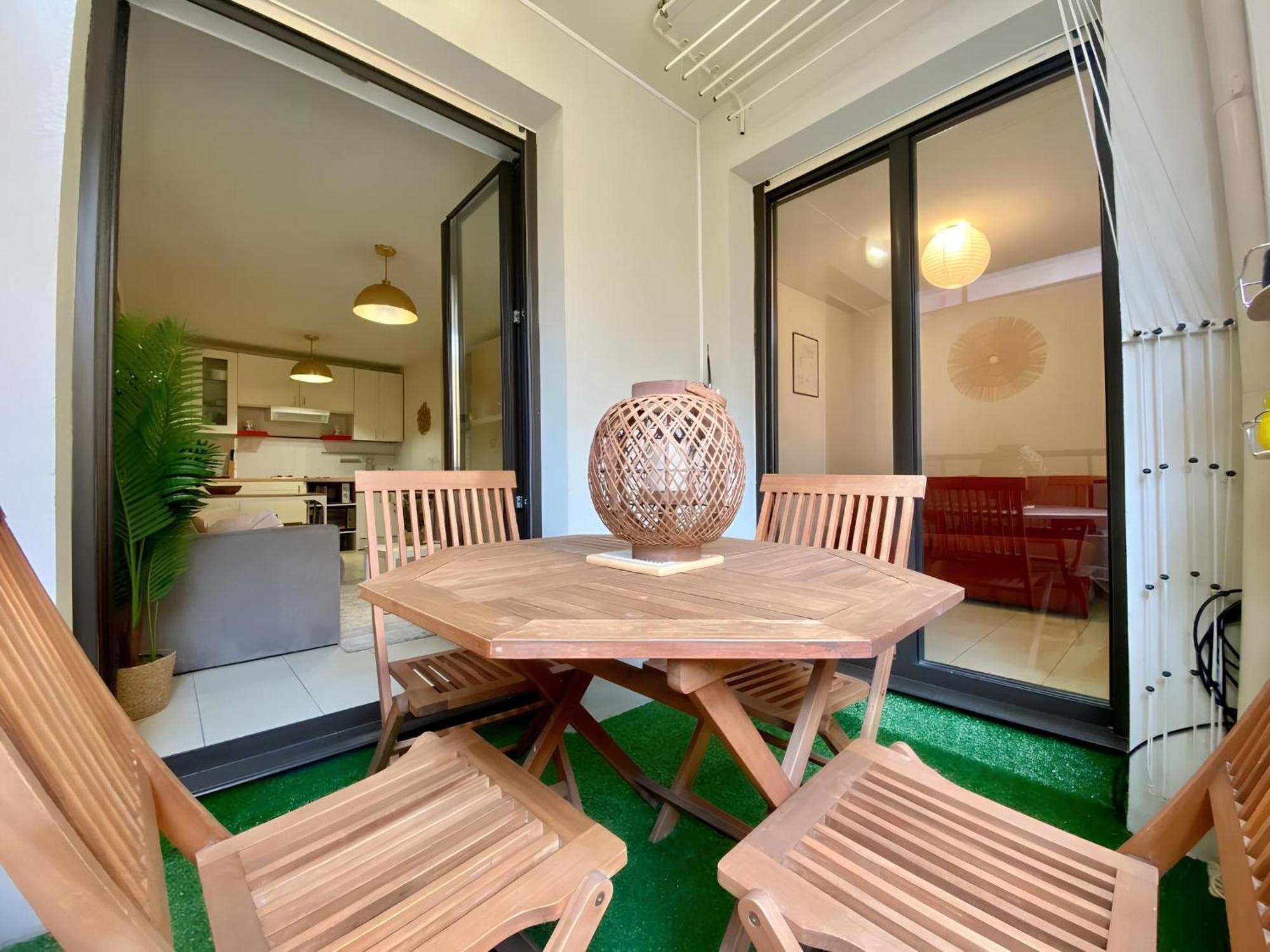 "L'Alhambra" Proche Gare Et Centre Apartment ม็องตง ภายนอก รูปภาพ